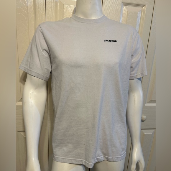 T-Shirt Patagonia P-6 Logo Responsibili - White Size M - Picture 3 of 6